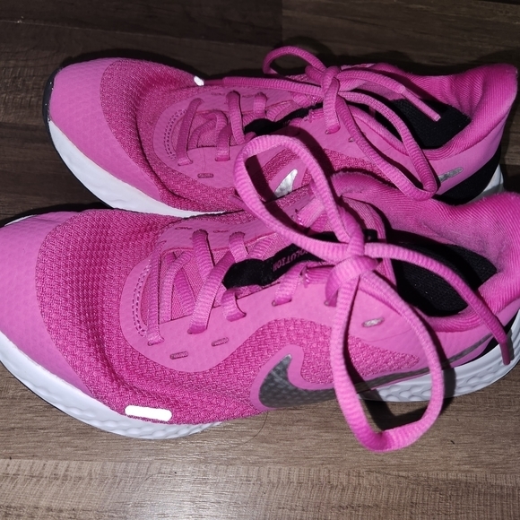 Nike Other - Nike Revolution Pink Running Shoes Sneakers Size 4.5 Y BQ5671-610